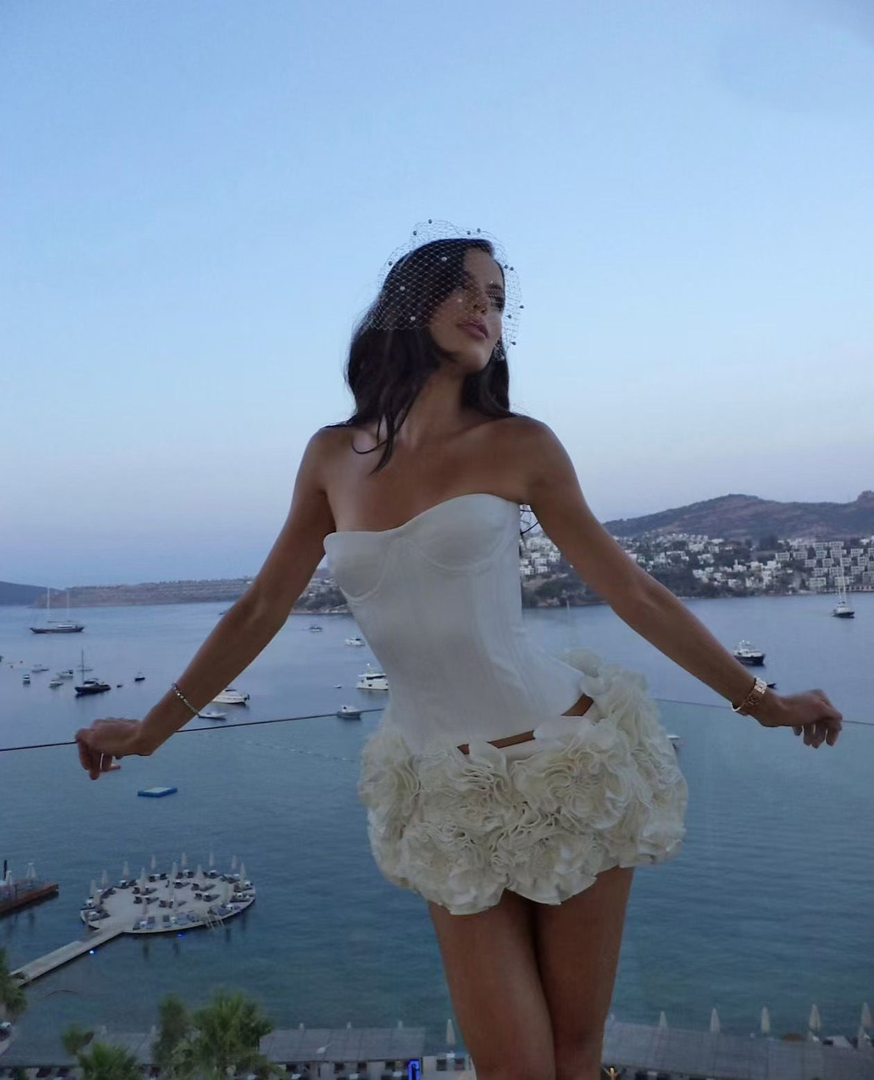 Rose-Queen Mini Dress